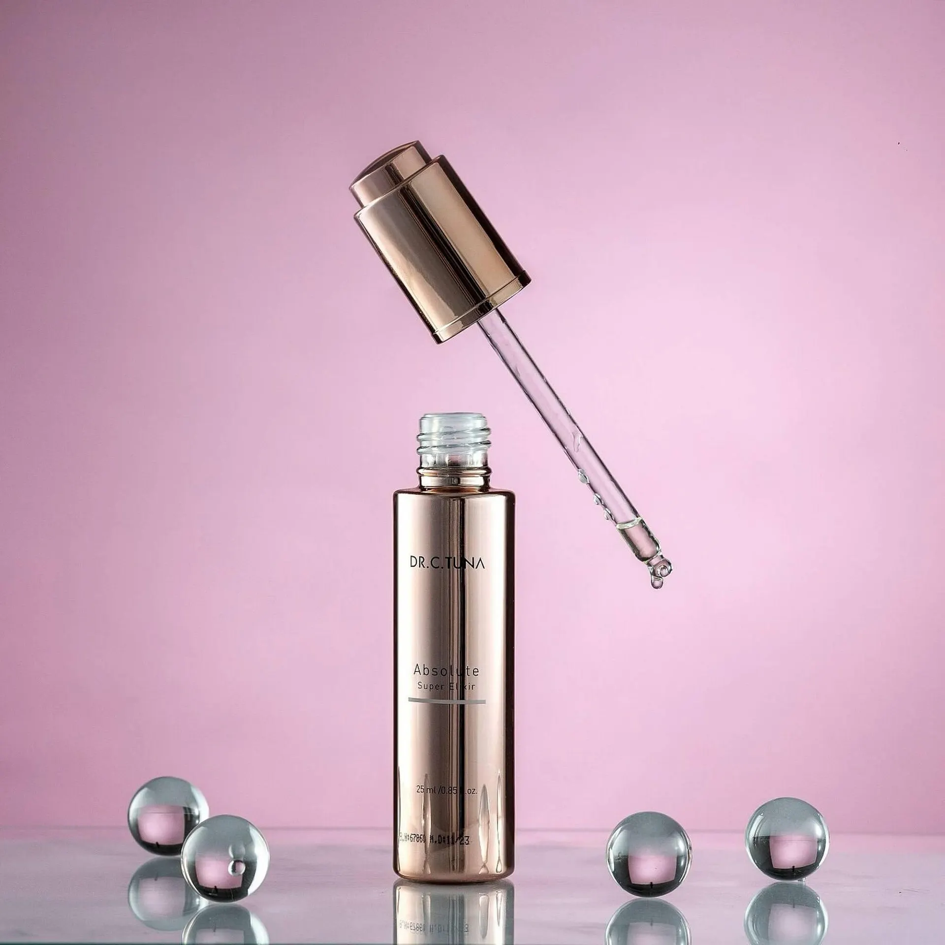 Catalog Catalog Farmasi de la 2 mai până la 8 mai 2025 - Revista Pagina 4