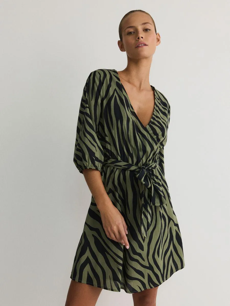 Šaty se zvířecím potiskem