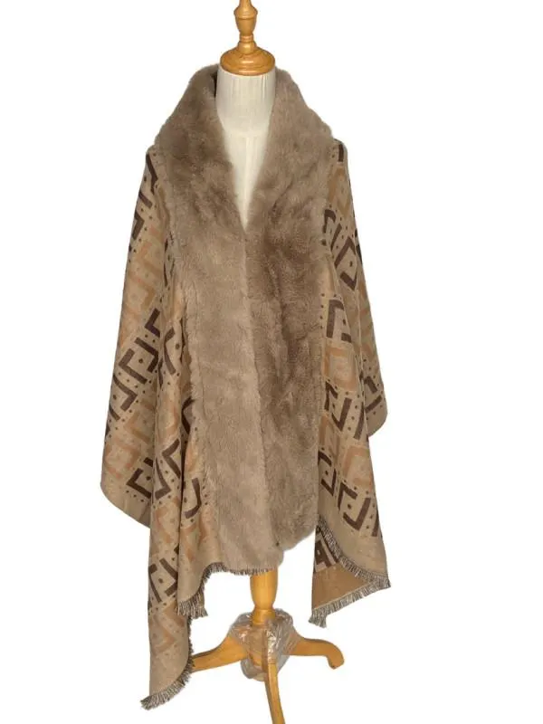 Esarfa de toamna cu lana bej imprimata cu franjuri si blana