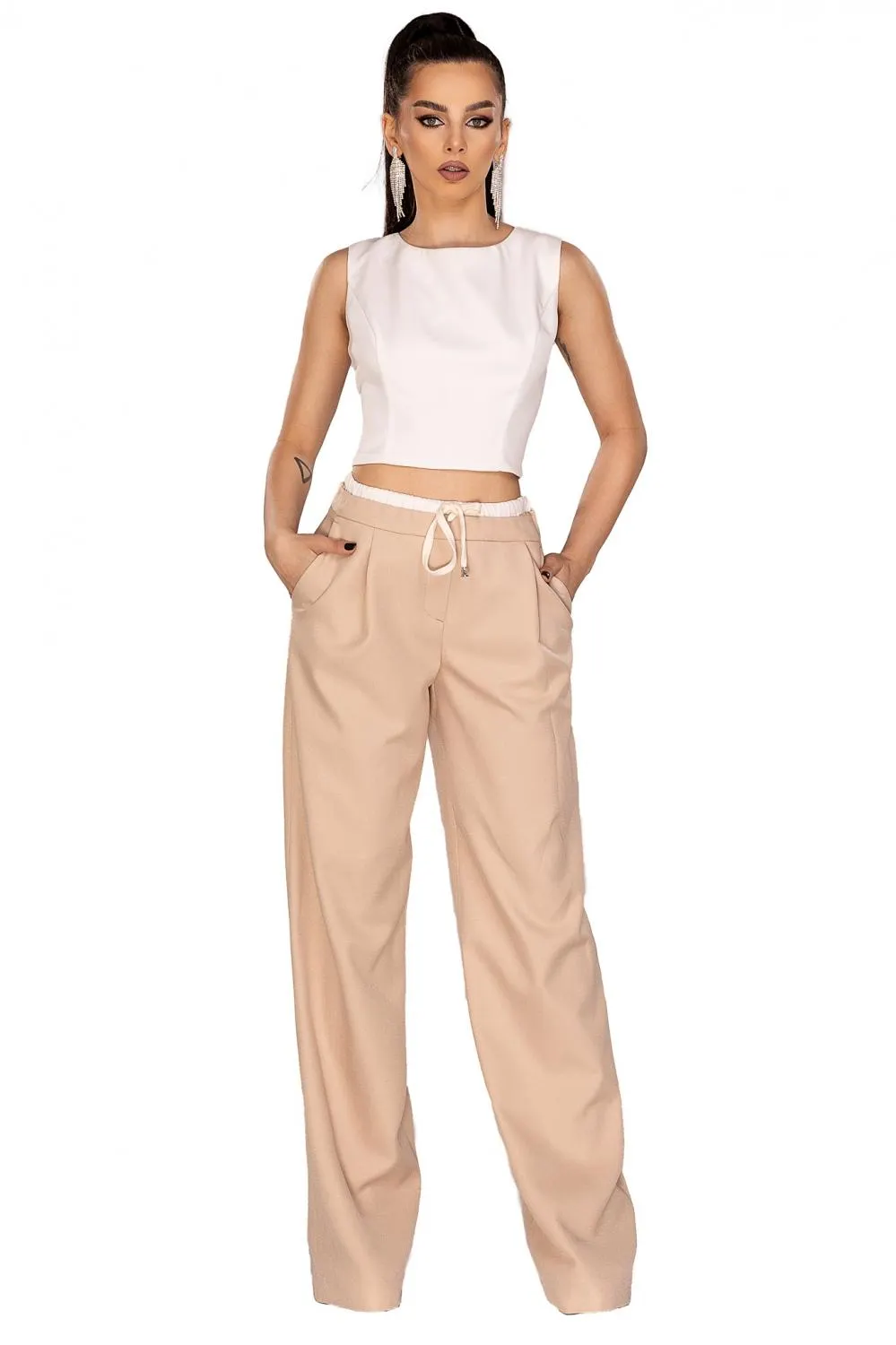 Pantaloni drepti bej cu snur