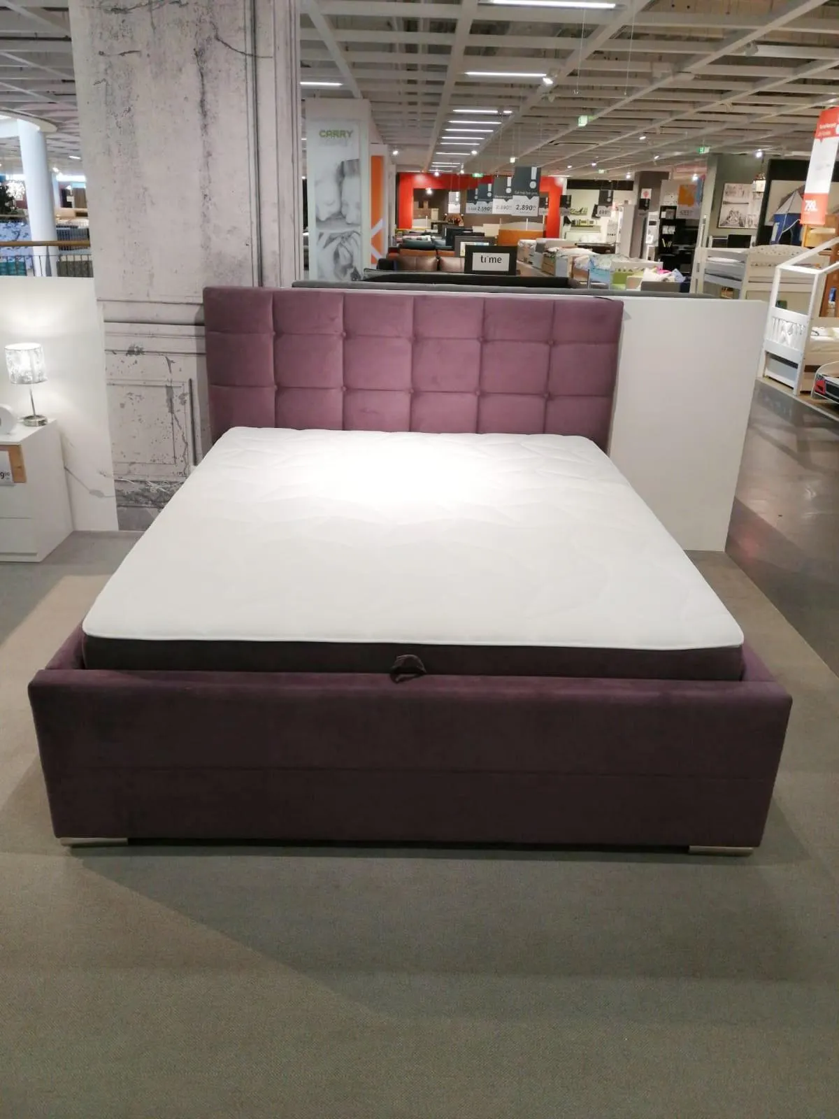 PAT BOXSPRING in lila