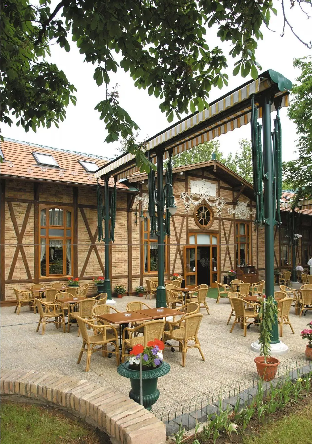 Catalog Velux catalog - Revitalizarea clădirilor istorice de la 1 octombrie până la 31 decembrie 2024 - Revista Pagina 13