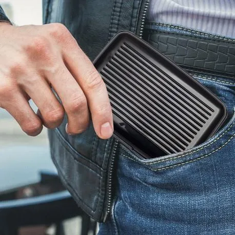 Husă protecţie cărţi de credit neagră