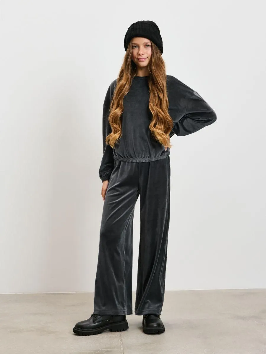 Pantaloni wide leg din velur