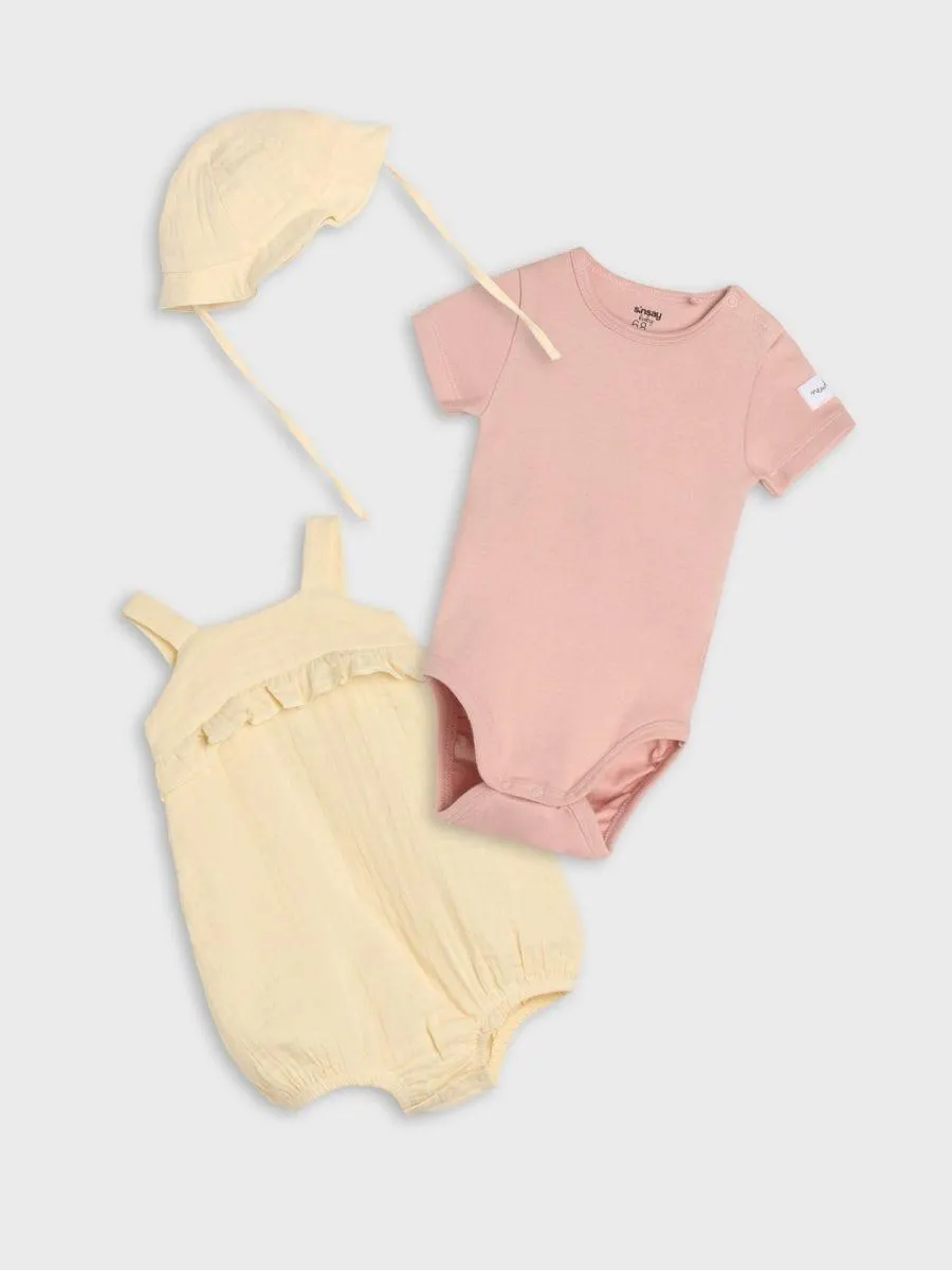 Compleu pentru bebeluși