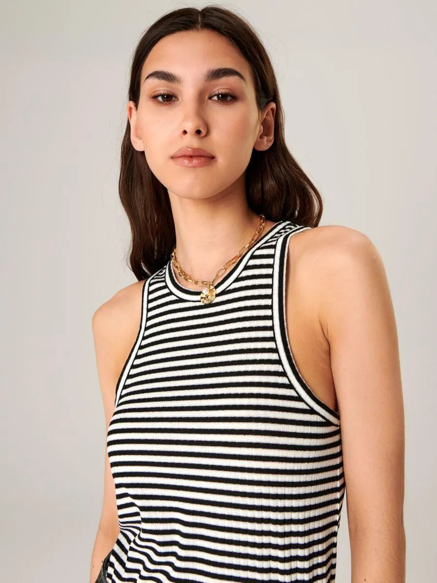 Top scurt din tricot striat