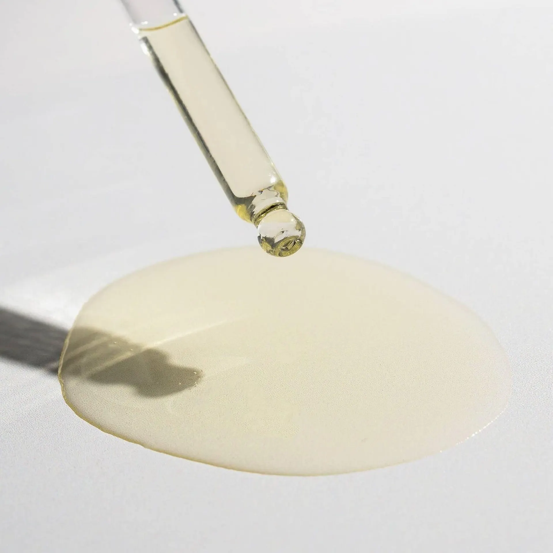 Catalog Catalog Farmasi de la 2 mai până la 8 mai 2025 - Revista Pagina 3