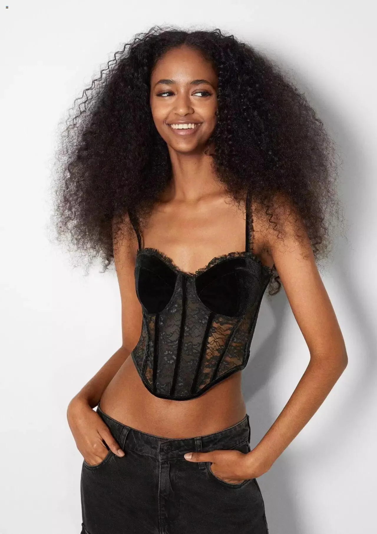 Catalog Bershka - New In Women de la 5 ianuarie până la 31 decembrie 2023 - Revista Pagina 15