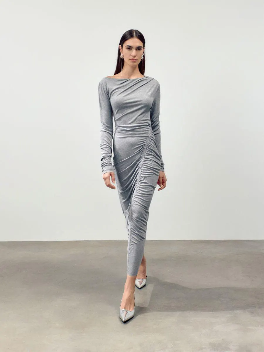 Ruha aszimmetrikus ráncolással