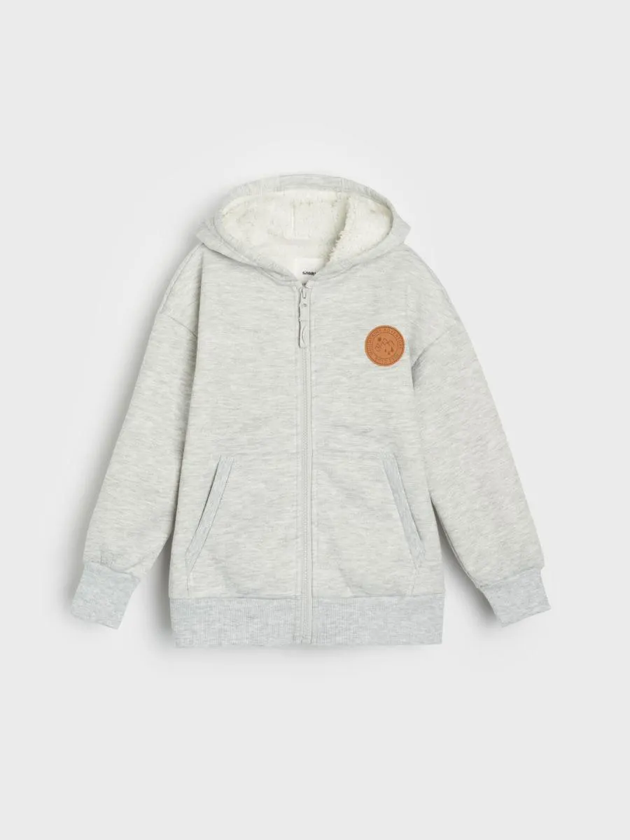 Hanorac mai călduros cu glugă