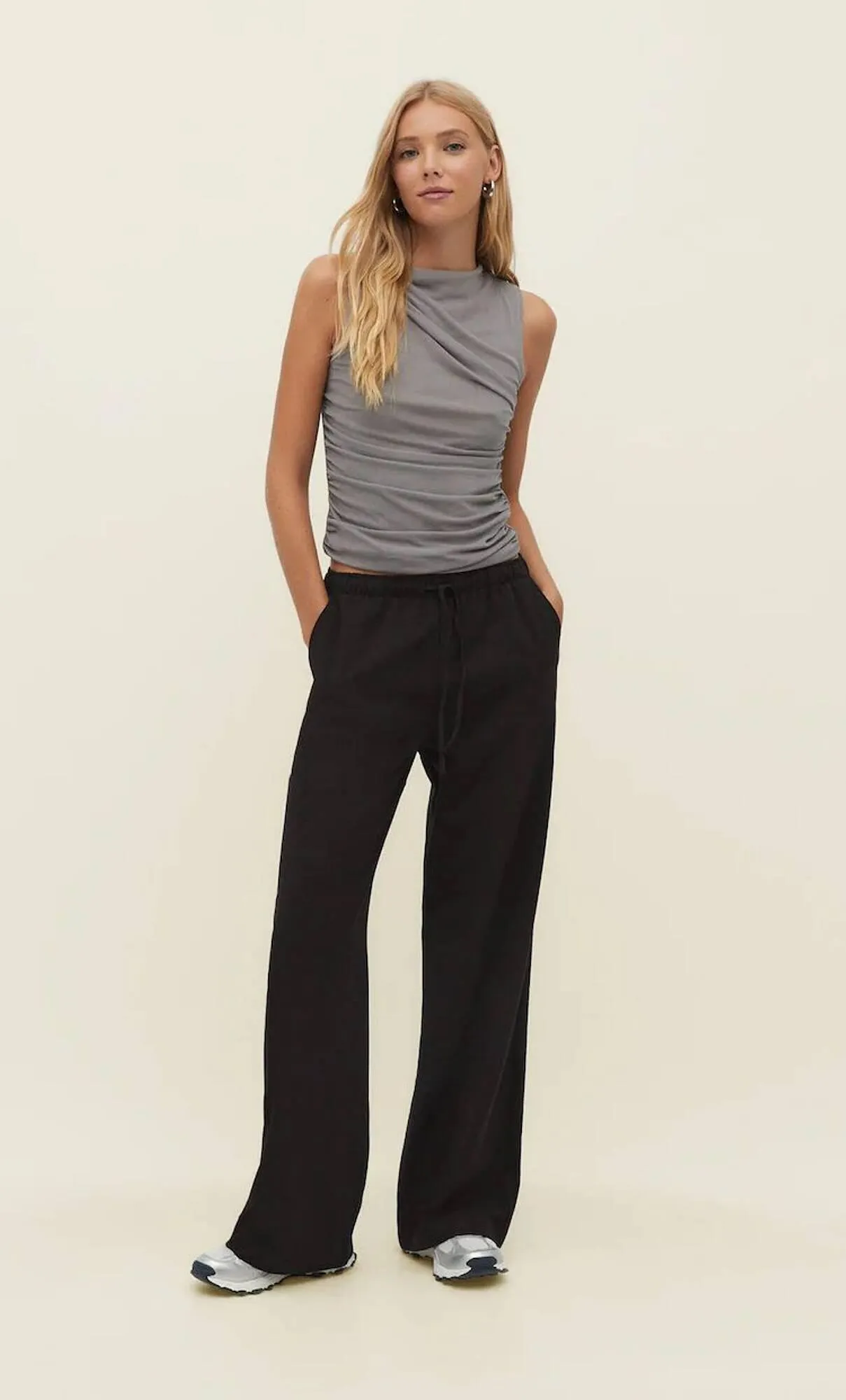 Catalog Stradivarius catalog de la 11 august până la 26 august 2023 - Revista Pagina 4