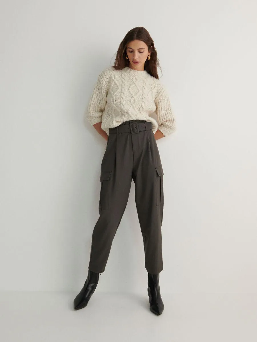 Pulover lung cu împletitură tip cosiță