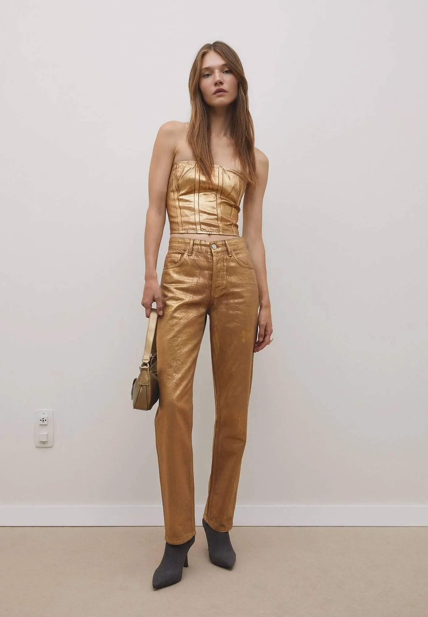 Catalog Stradivarius catalog de la 11 august până la 26 august 2023 - Revista Pagina 7