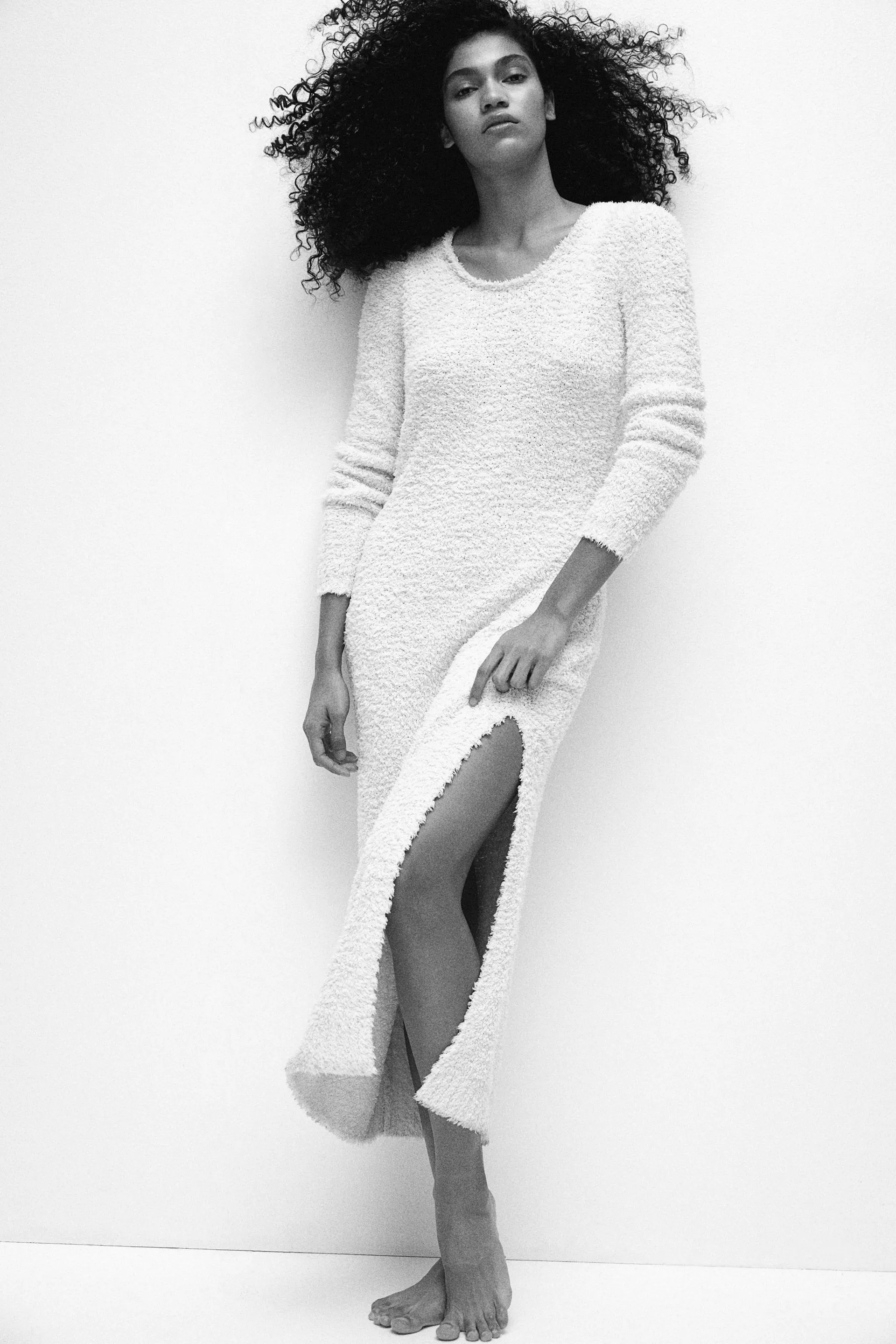 Rochie tricotată din fir pufos