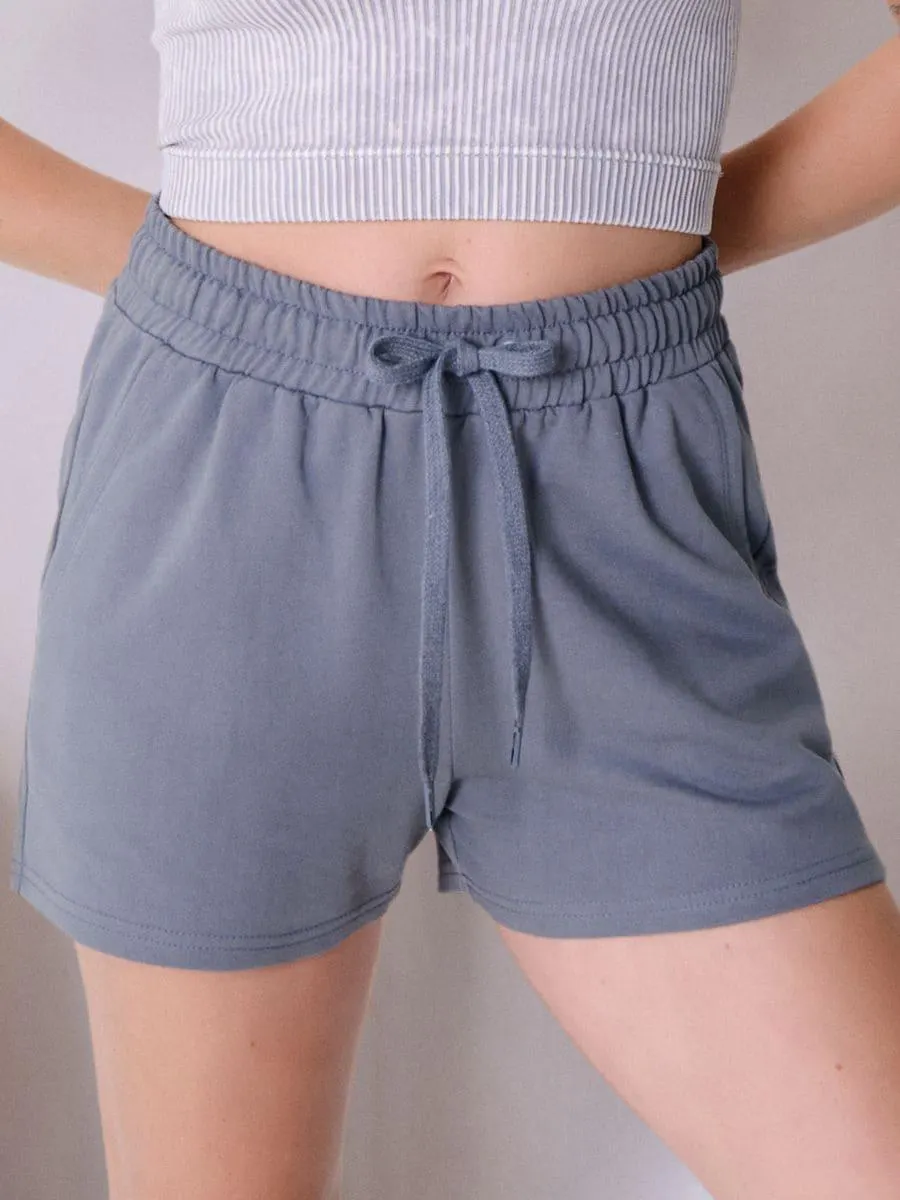 Pantaloni sport scurți