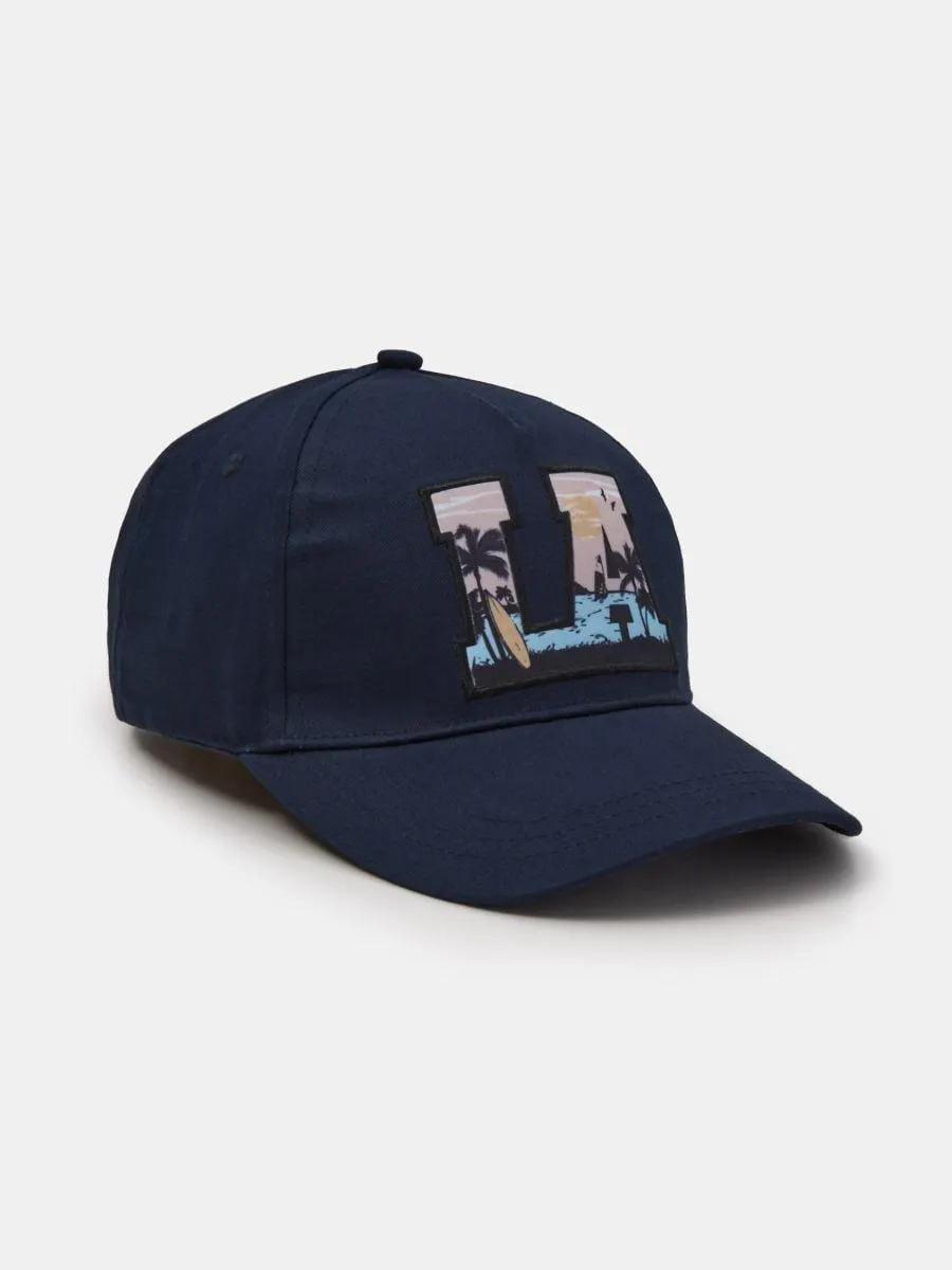 Șapcă de baseball cu aplicații