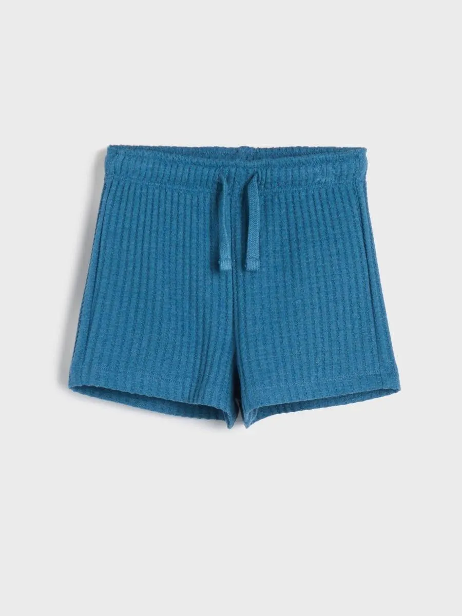 Pantaloni scurți