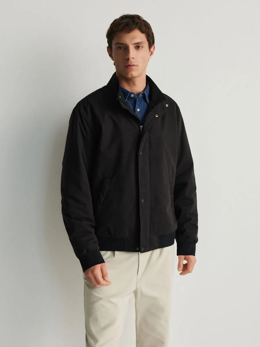 Geacă bomber matlasată, cu guler înalt