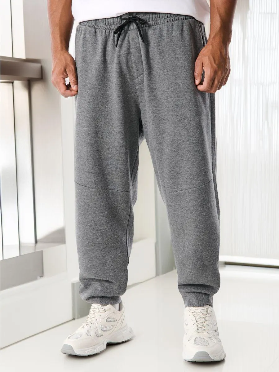 Pantaloni jogger
