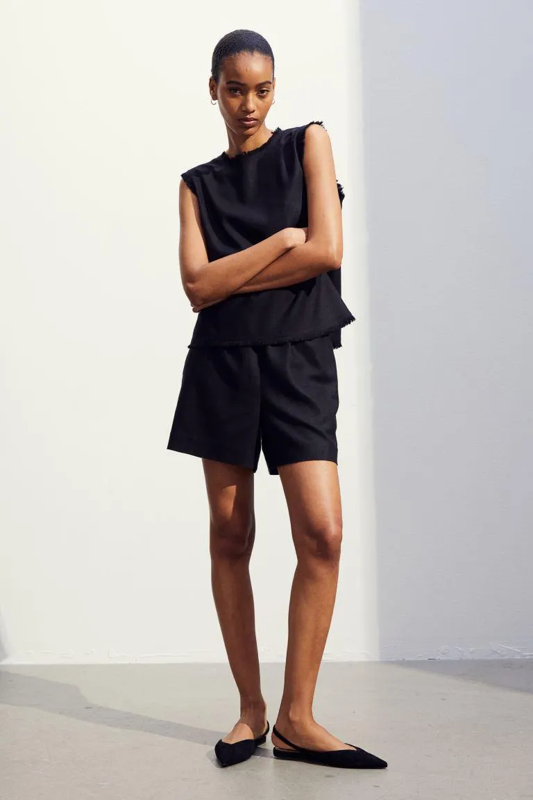 Pantaloni scurți din mătase cu franjuri