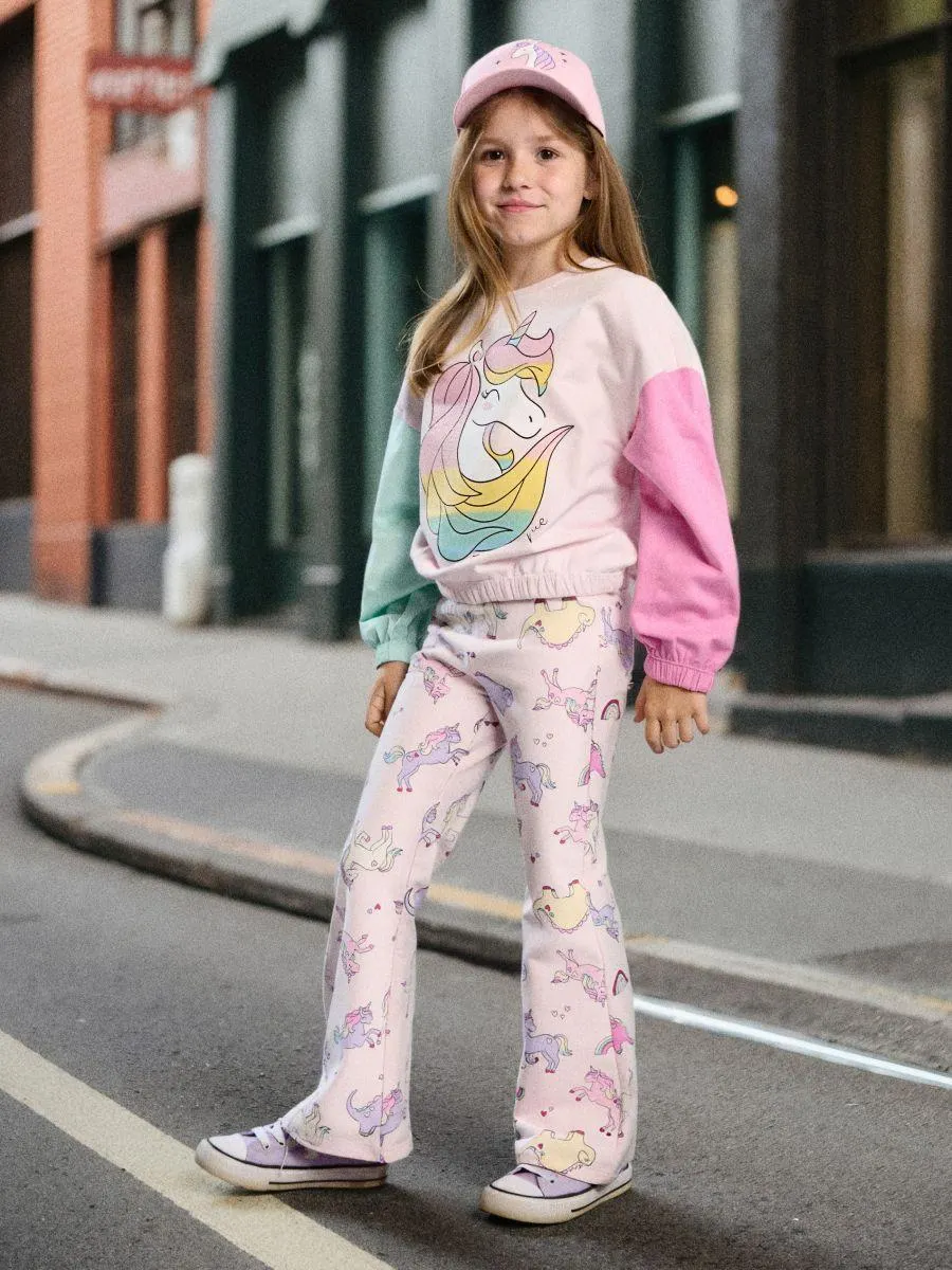 Pantaloni evazați cu model de unicorn