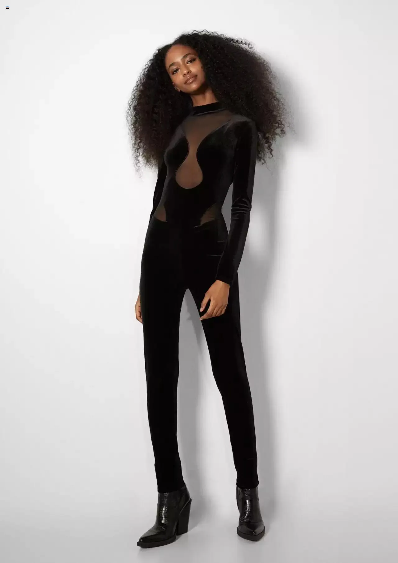 Catalog Bershka - New In Women de la 5 ianuarie până la 31 decembrie 2023 - Revista Pagina 13