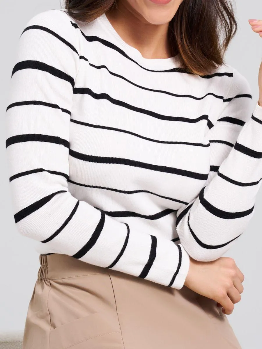 Pulover reiat în dungi