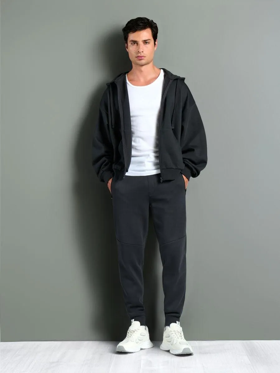 Pantaloni jogger