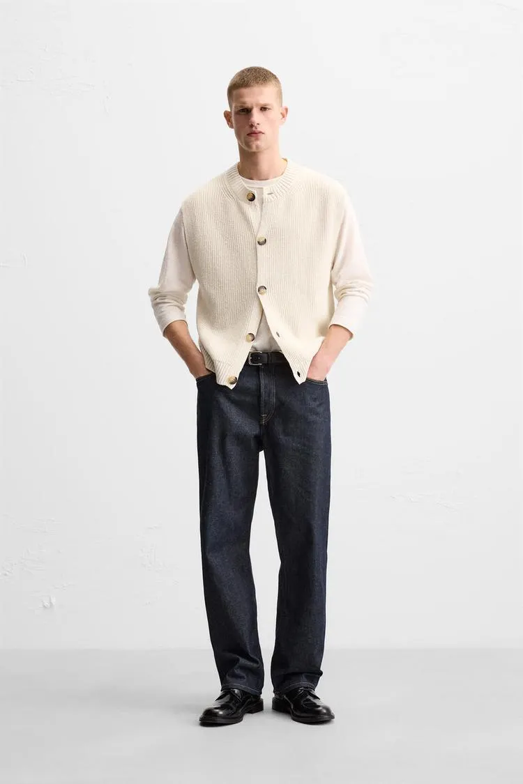 VESTĂ DIN TRICOT CU STRUCTURĂ