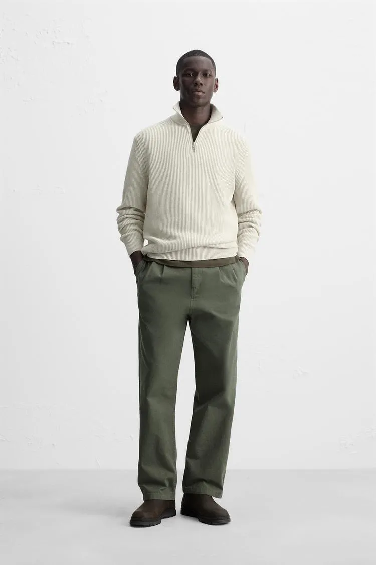 PULOVER CU FERMOAR LA GULER