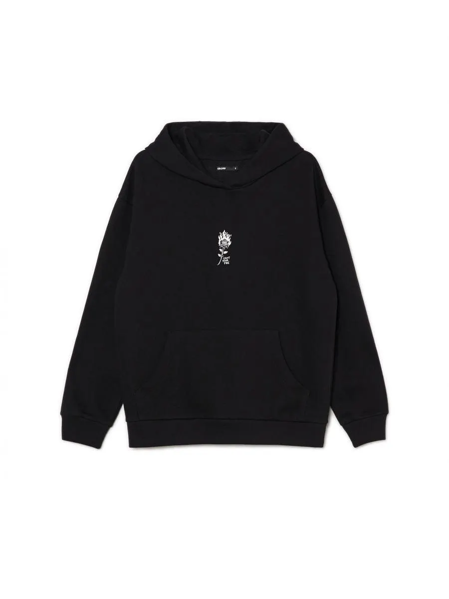 Bluză neagră cu glugă