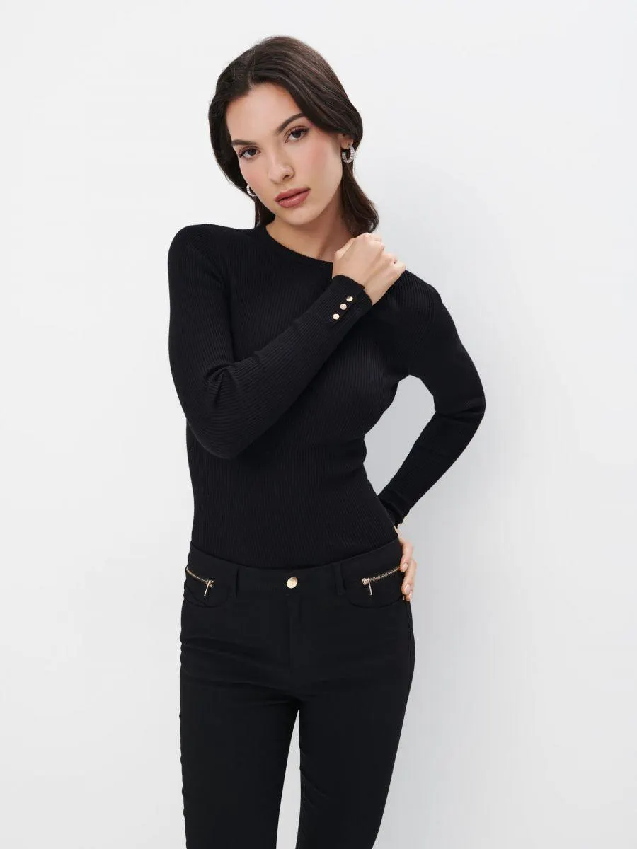 Pulover ajustat pe corp