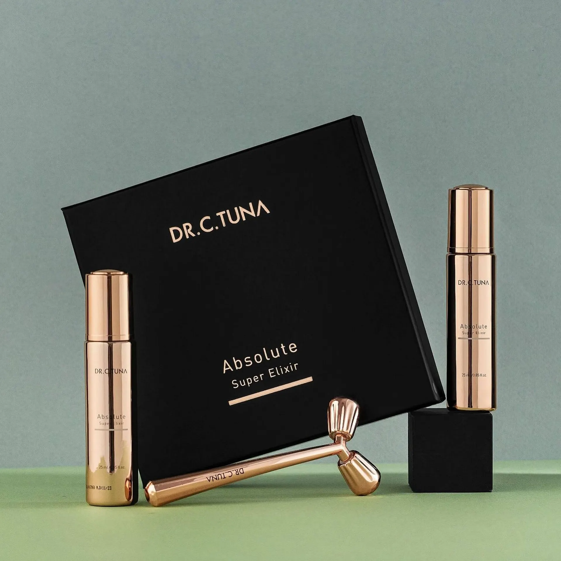 Catalog Catalog Farmasi de la 2 mai până la 8 mai 2025 - Revista Pagina 1