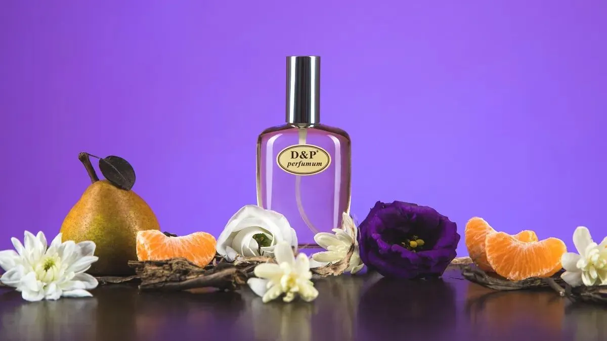 E4 - Eau de parfum femei