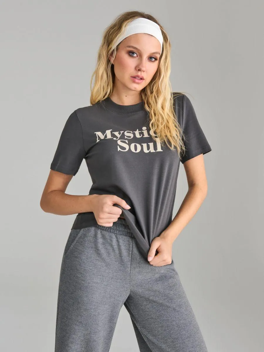 Tricou cu inscripție