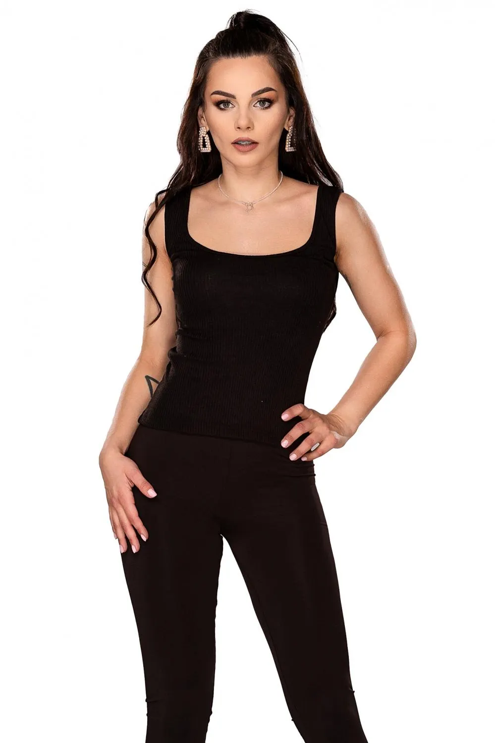 Maieu negru din tetra