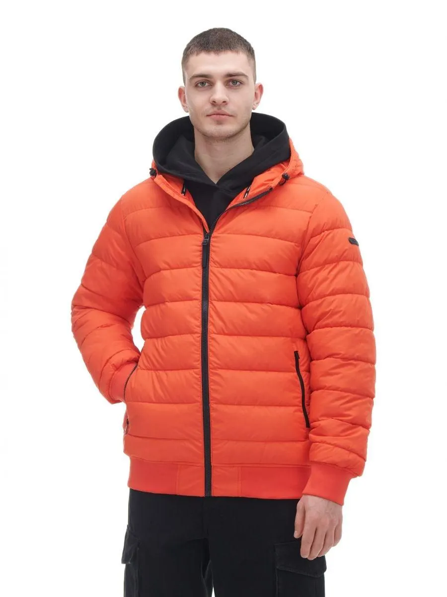 Geacă matlasată cu glugă