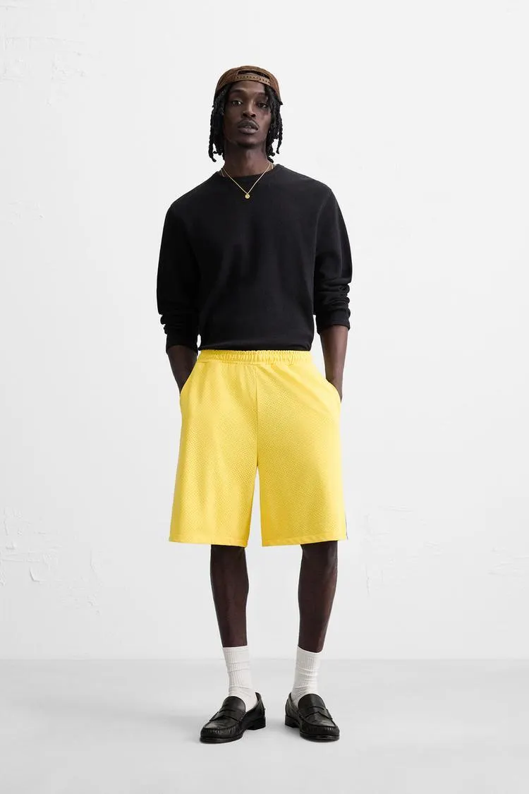 BERMUDE CU STRUCTURĂ TEHNICĂ DESCHISĂ