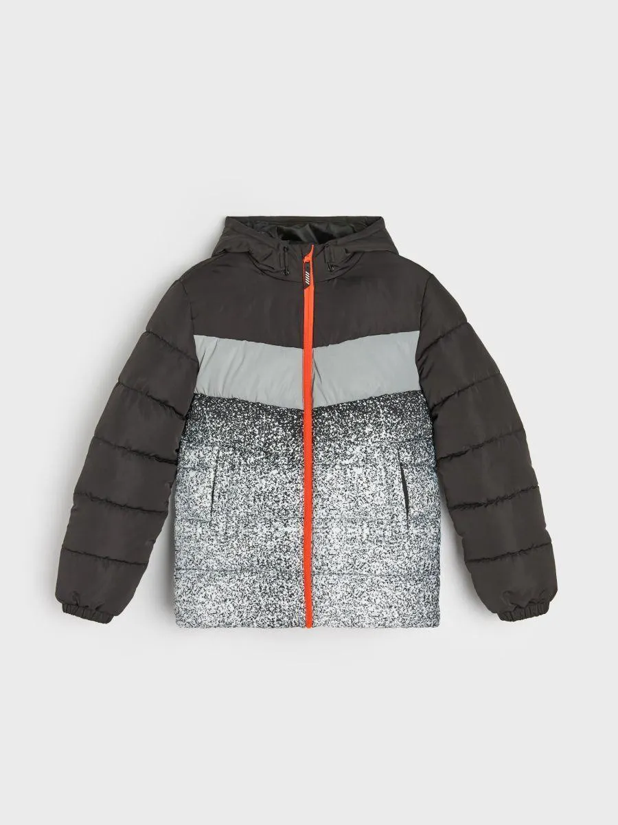 Geacă căptușită cu glugă