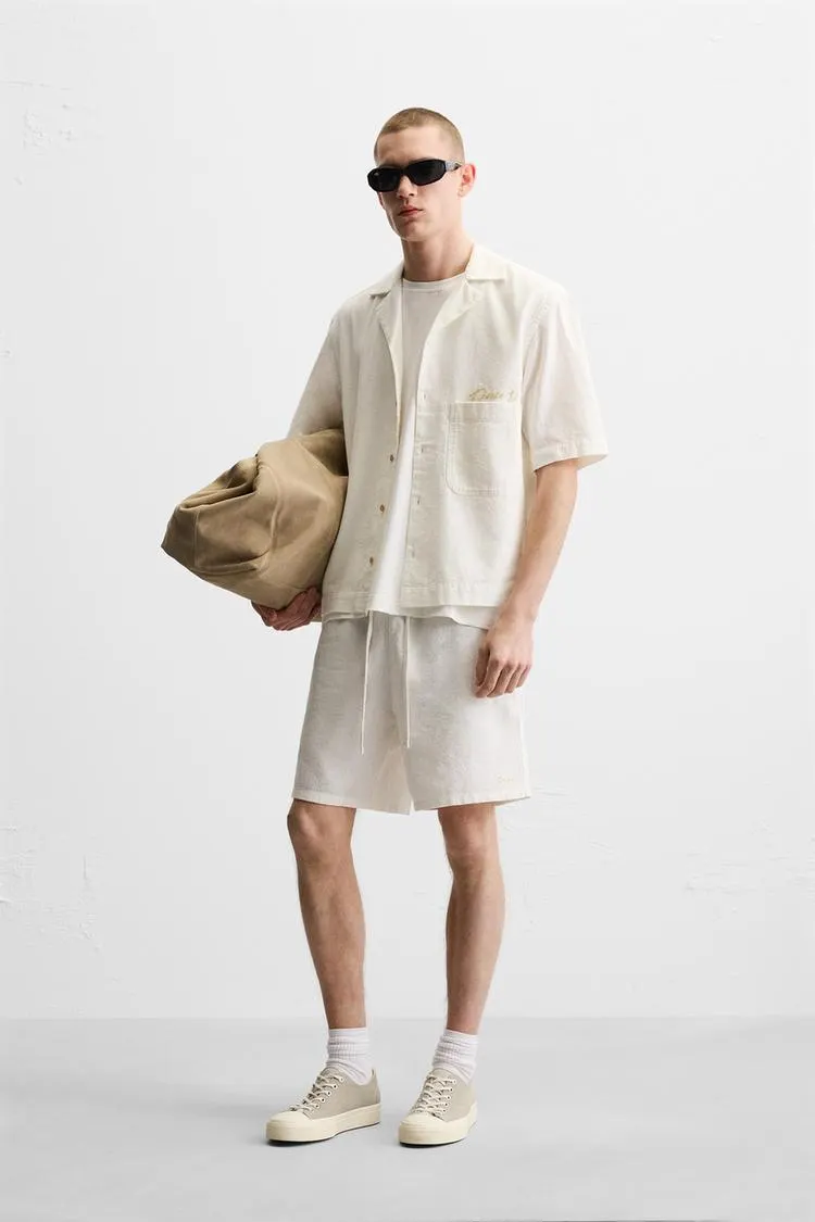 BERMUDE CU STRUCTURĂ ȘI BRODERIE