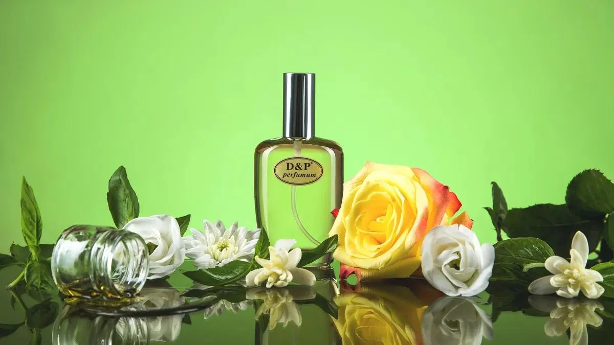 E8 - Eau de parfum femei