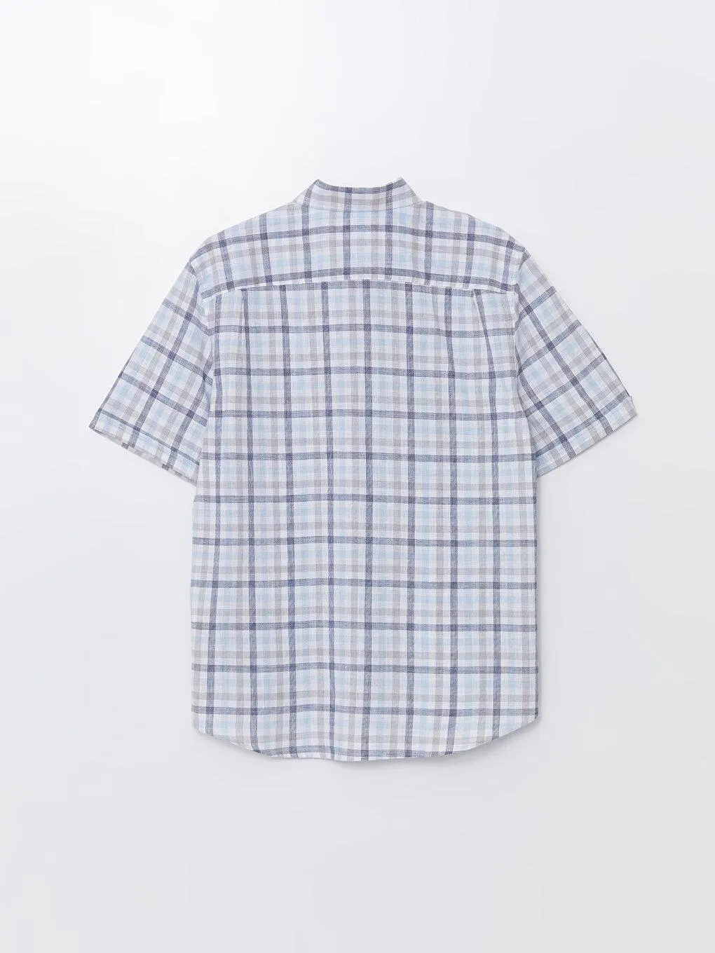 Cămașă bărbătească clasică în carouri din poplin cu mâneci scurte