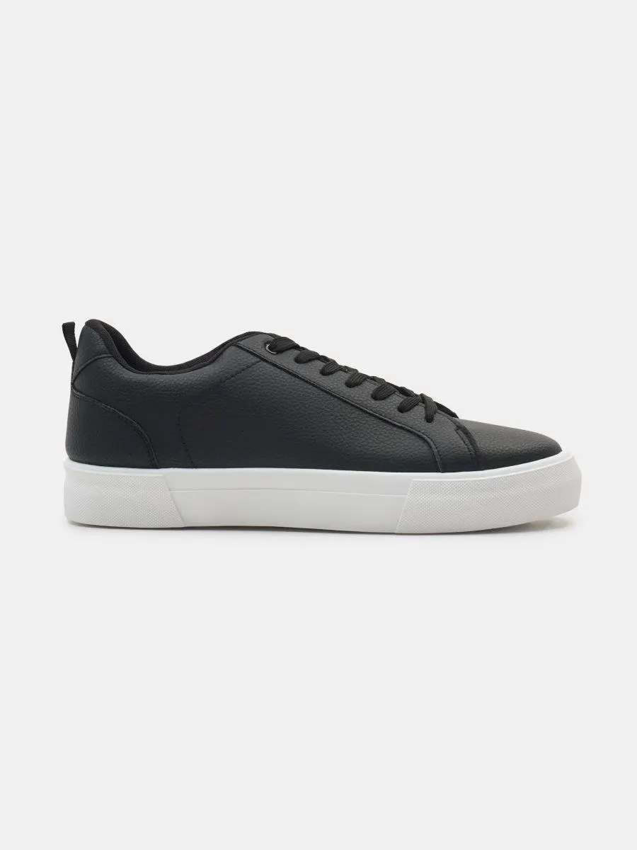 Adidași din imitație de piele