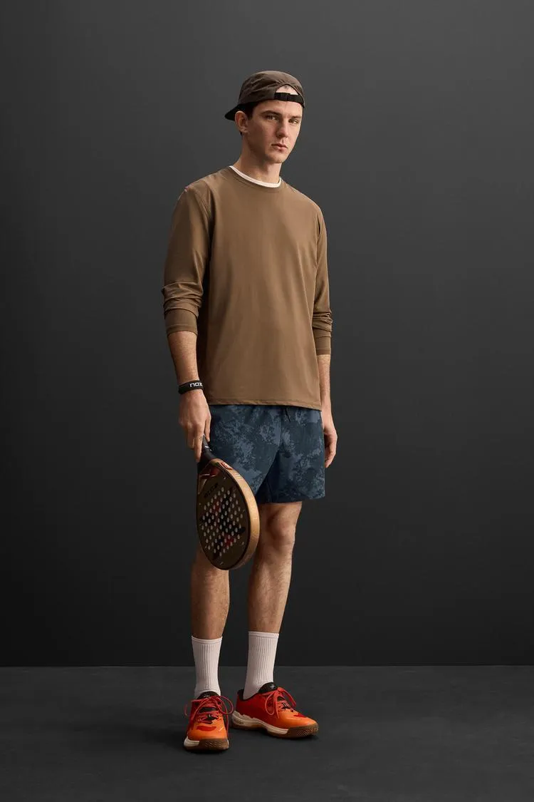 PANTALONI SCURȚI DE ANTRENAMENT CU IMPRIMEU