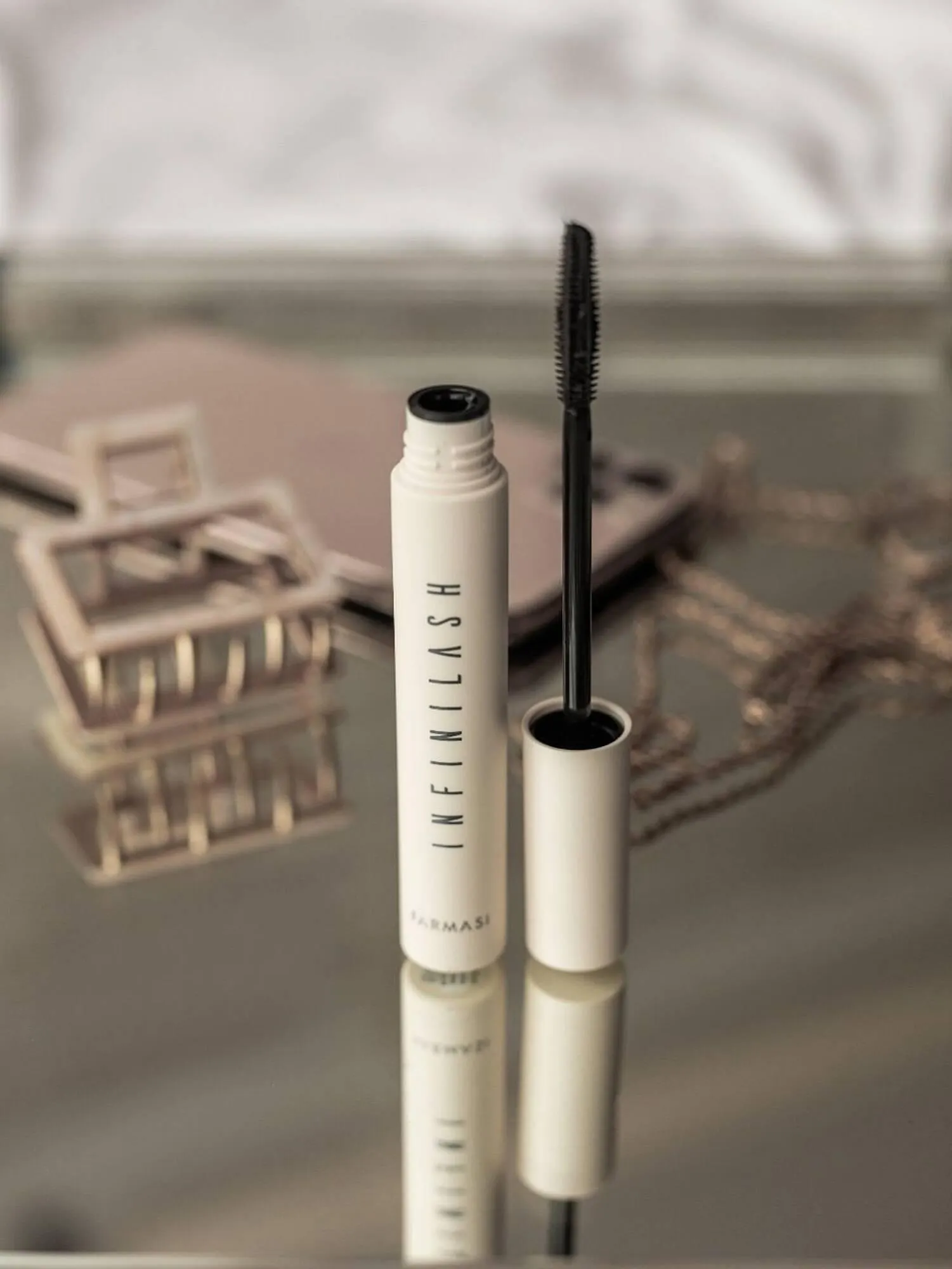 Catalog Catalog Farmasi de la 4 iulie până la 21 iulie 2025 - Revista Pagina 6