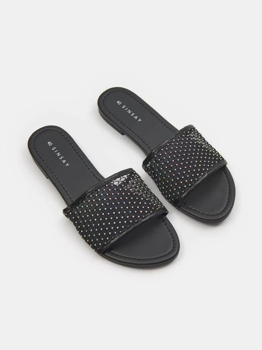 Papuci cu plasă și pietre strălucitoare