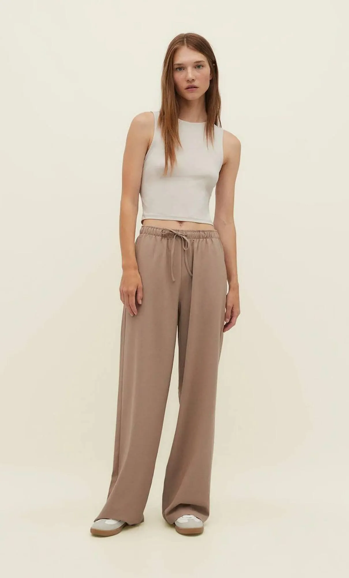 Catalog Stradivarius catalog de la 11 august până la 26 august 2023 - Revista Pagina 3