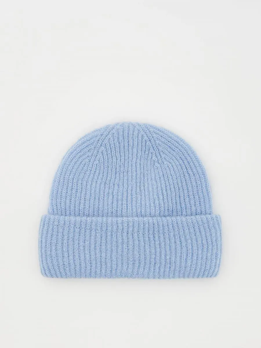 Căciulă beanie tricotată, cu conținut ridicat de lână