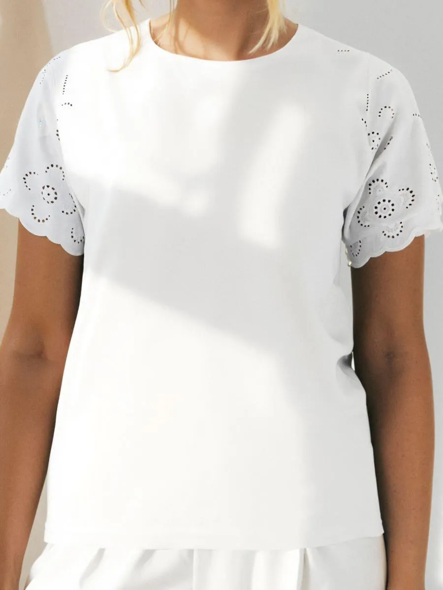 Tricou cu mâneci din dantelă