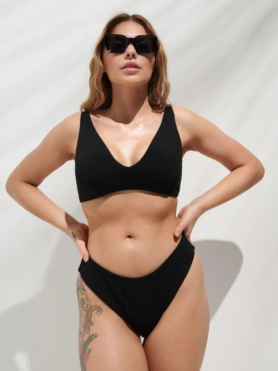 Costum de baie din două piese